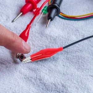 100Pcs Electrical Alligator Clips Small Test Leads for Voltage Testing Wire Probes Soldering Automotive DIY Projects