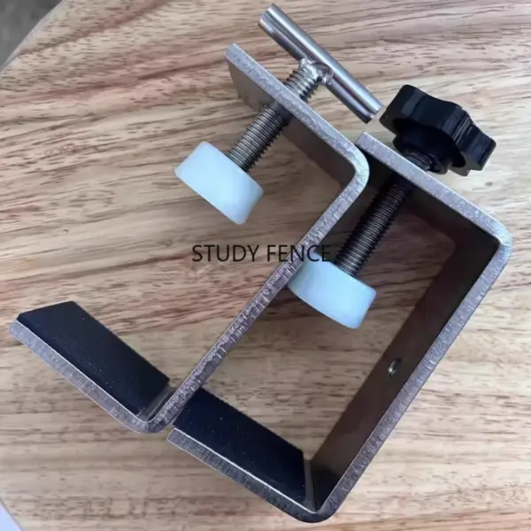 304 Stainless Steel U-shaped Fixture C-type Clamp Square Clamp for Steel Pipe Hand Twisted Clamp Household Hardware Accessories