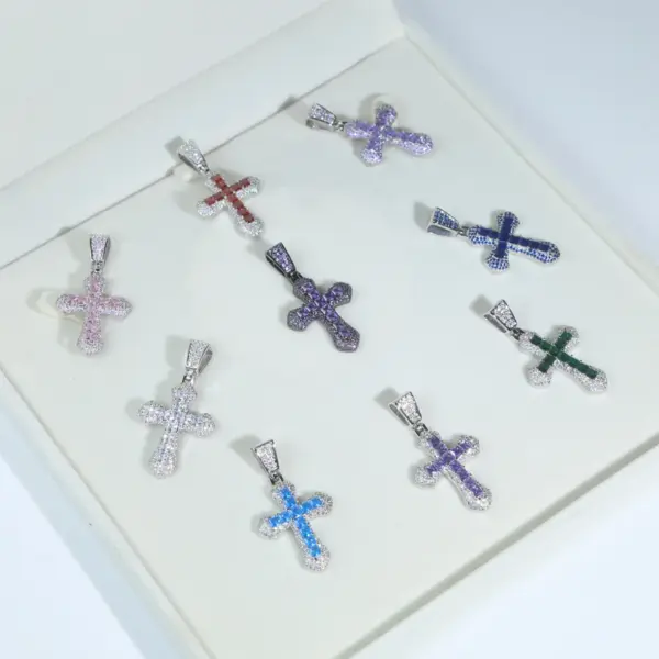 HipHop Colorful Blue Pink Purple Fashion Cz Cross Pendant Necklace Iced Out Bling 5A Cubic Zirocnia Paved Men Women Jewelry