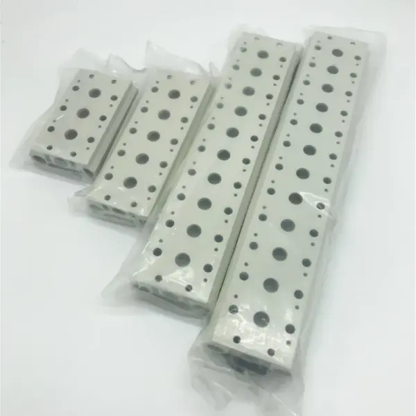 4V210-08 4V210 4V220 Pneumatic Solenoid Valves Air Exhaust Manifold 200M Two Valve Plate Base Manifold With Fittings