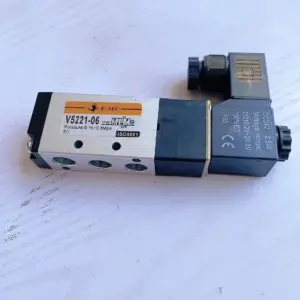 EMC pneumatic solenoid valve V5221-08 V5231-10 V5241-15 V3221-08 V5211-06 V5221-06 directional valve