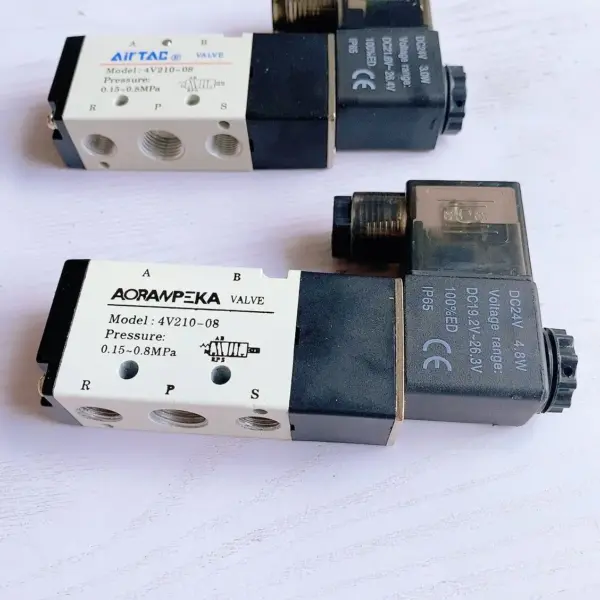 Air Solenoid Valves 4V210-08 2 Position 5 Port 1/4" Pneumatic Control Valve